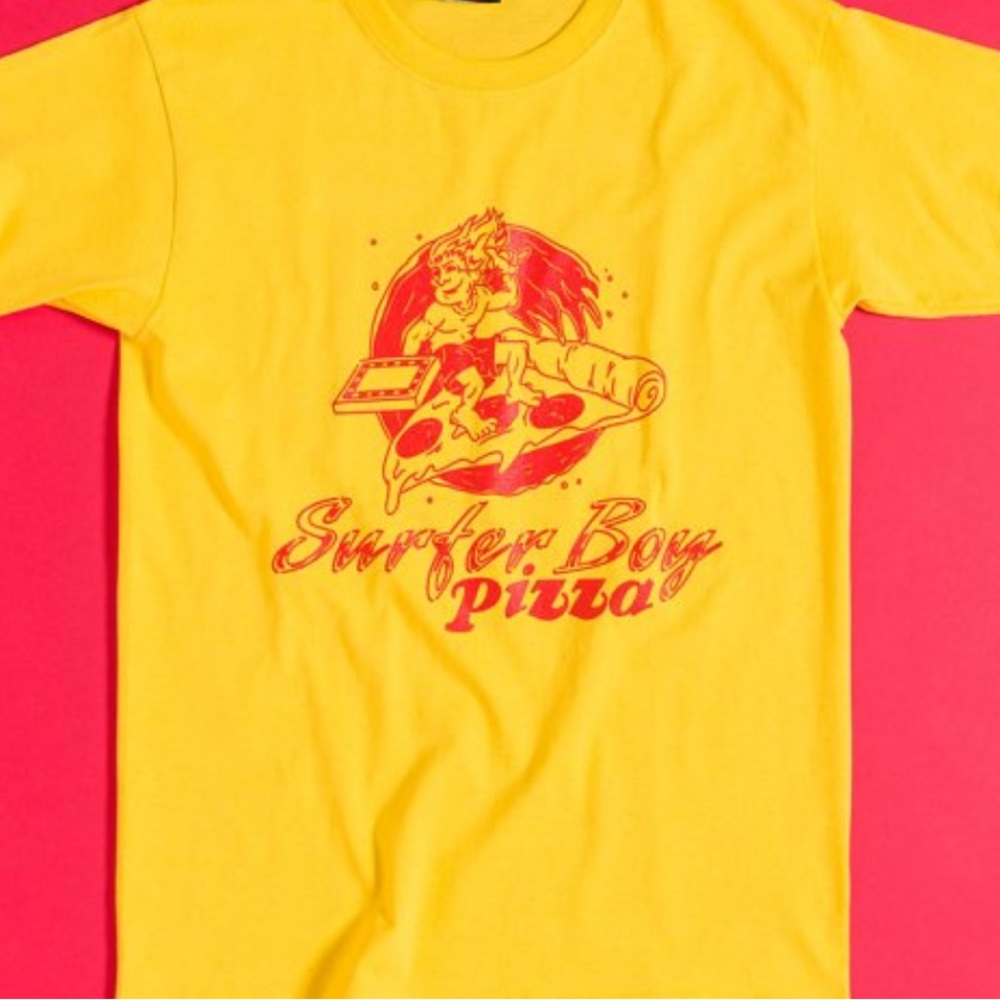NWOT Stranger Things Surfer Boy Pizza t-shirt, unisex, medium